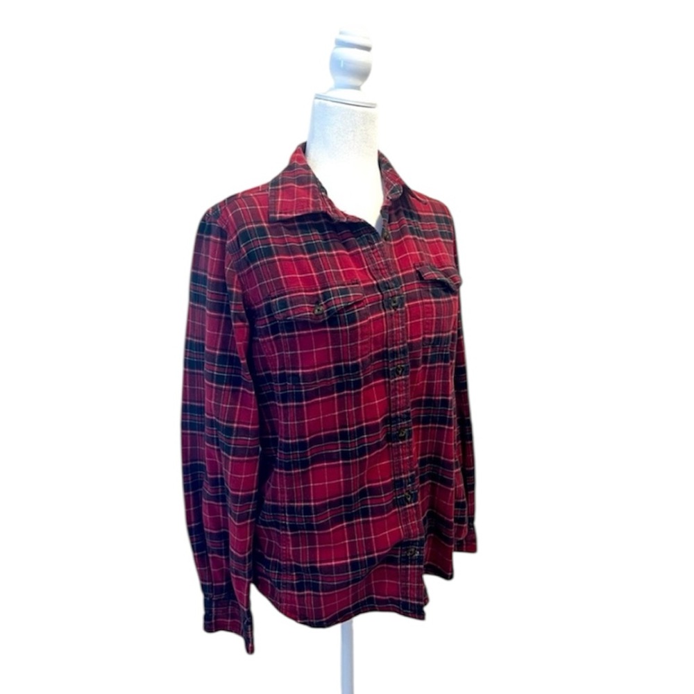 3/$30 Carhartt Red and Black Plaid Flannel Button-Up Shirt- Medium